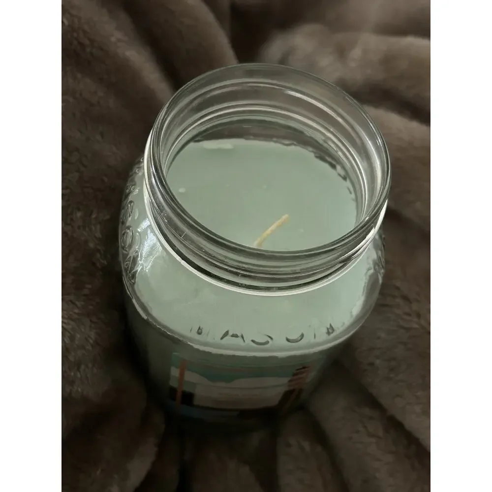 Star Candle Coastal Vibes 18 oz Scented Candle